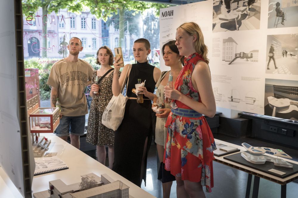 Hochschule_Mainz_Innenarchitektur_BachelorVerabschiedung_youarewhatyoukeep_2022