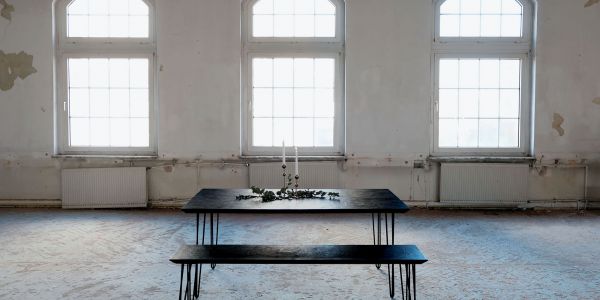 Hochschule Mainz, Flare Table, Entwurf Möbel Platte Deluxe von Anna Schulte und Katrina Tober, Bachelor, Produkt und Möbel