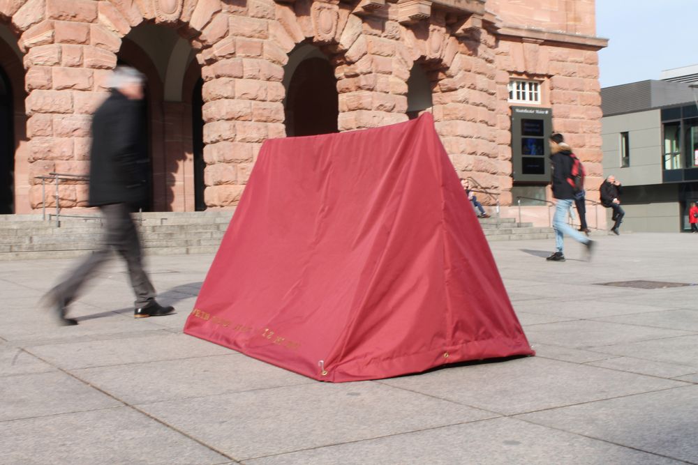 Hochschule Mainz, Mein rechter rechter Platz ist frei, Master Entwurf Szenischer Raum Weltenräume von Isabel Hane