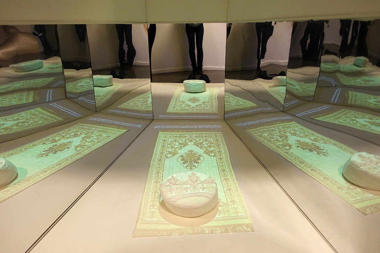 Hochschule Mainz, Resolution 217 A(III) Artikel 1, Master Entwurf Szenischer Raum Weltenräume von Sonja Hilpert