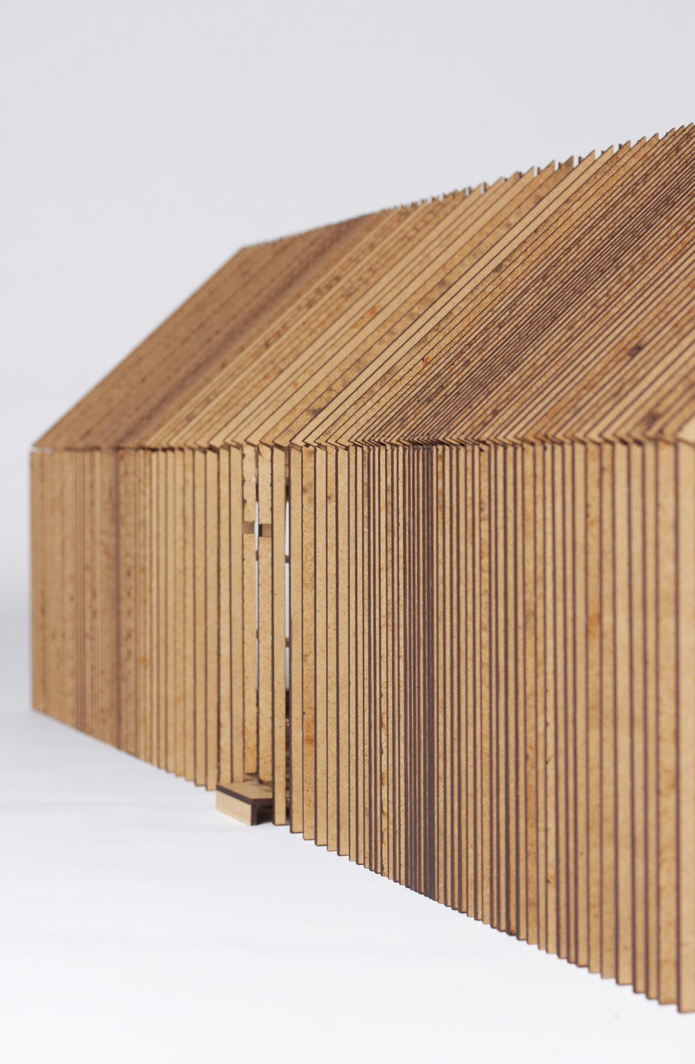 Hochschule Mainz, Gartenhaus für zwei Familien in einem Berliner Schrebergarten, Bachelor Konstruktives Projekt Gartenhaus von Nina Ludwig, Nomin Ganbaatar und Laura Poellath, Konstruktion